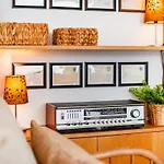 @sholubi - Charming, Quiet & Cozy! Апартаменты Лиссабон
