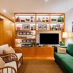 @sholubi - Charming, Quiet & Cozy! Апартаменты *