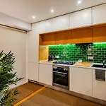 @sholubi - Charming, Quiet & Cozy! Апартаменты *