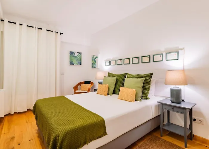 아파트 @sholubi - Charming, Quiet & Cozy! 리스본