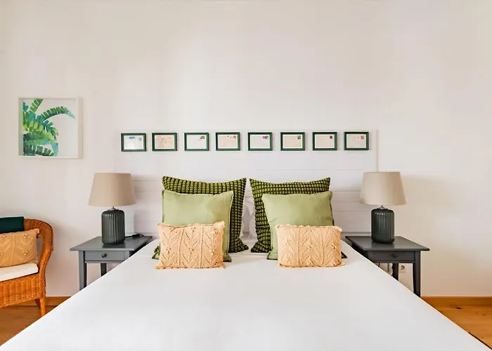@sholubi - Charming, Quiet & Cozy!
